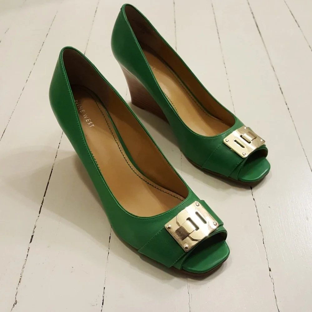 Nine West Green Leather Peep-Toe Wedge Heels with Gold Buckle